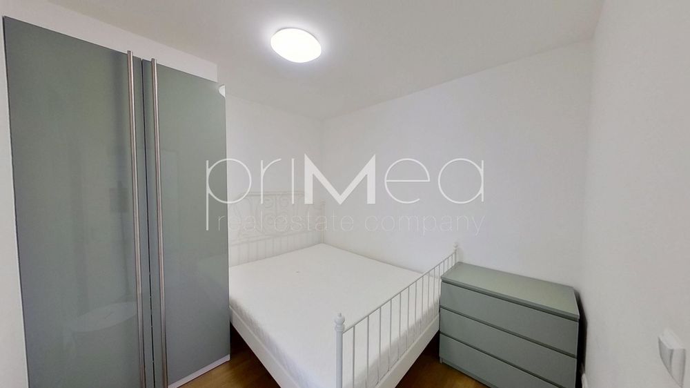 Дава се под наем Тристаен апартамент в Бургас, Център - 87 кв.м за 816 € - Снимка #4