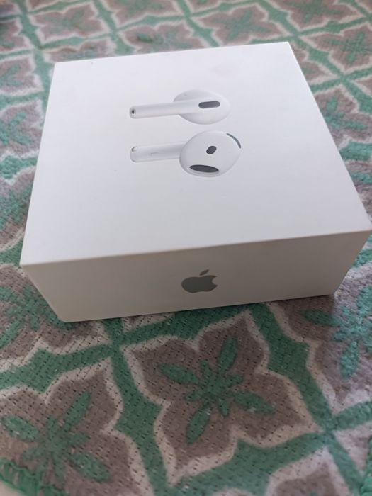 Продается новый Air pods4