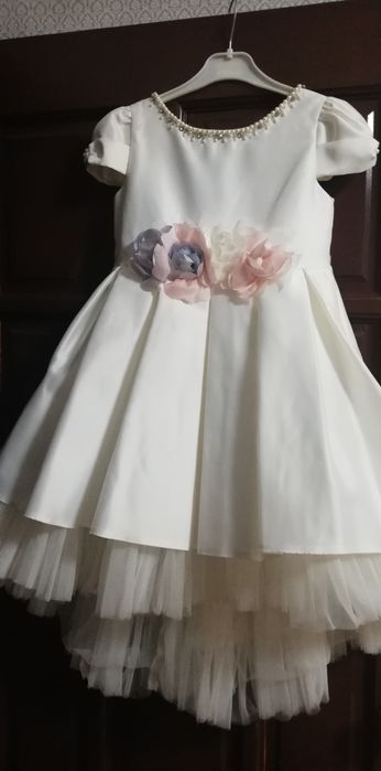 Продам нарядное платье