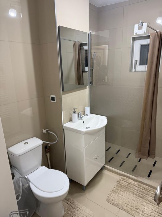 Inchiriez apartament 2 camere