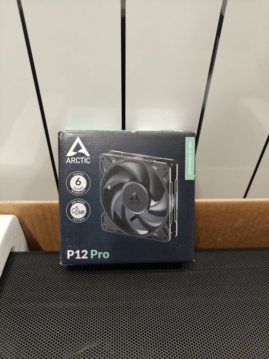 Вентилятор Arctic p12 PRO