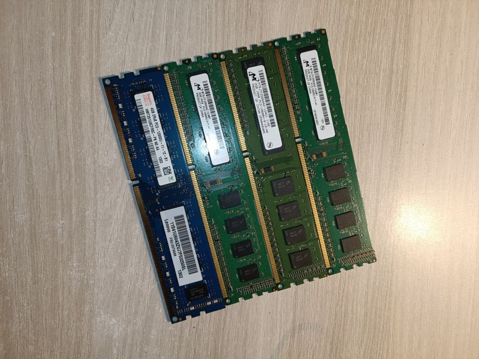 4x RAM DDR3 (netestat) 2GB, 4GB