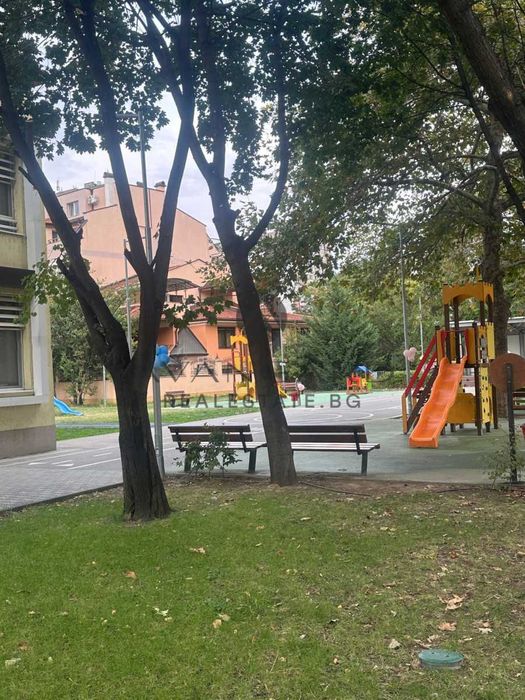 Продава се Тристаен апартамент в Пловдив, Център - 145 кв.м за 1970 €/кв.м - Снимка #13