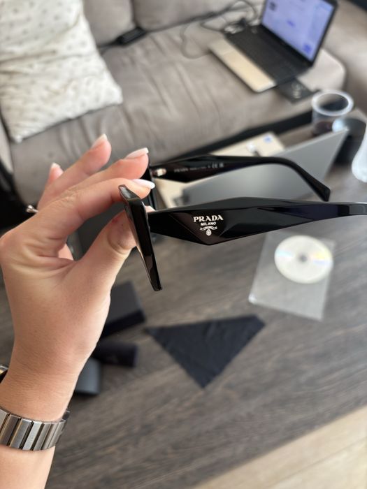 Оригинални дамски слънчеви очила Прада
