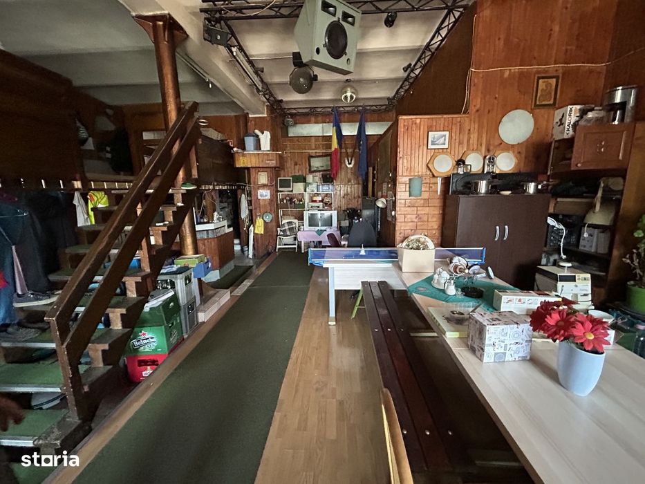 Vand spatiu (fost restaurant) Aradul-Nou,pe Calea Timisorii,st.274 mp.