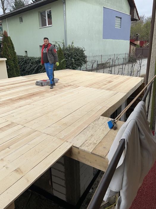 Executam Terase Garaje Foișoare Case la roșu