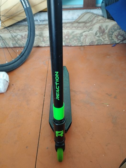 Продам детский трюковой самокат!