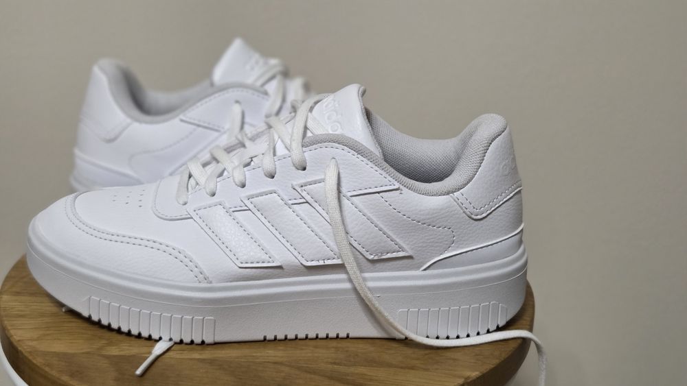 Маратонки Adidas