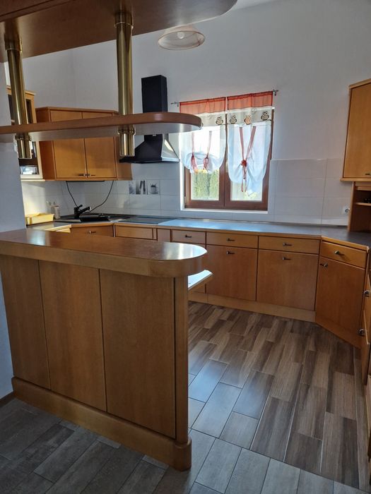 Închiriez apartament