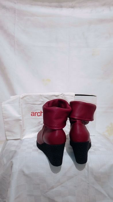 Ексклузивни червени боти Arche – Естествена кожа и премиум комфорт