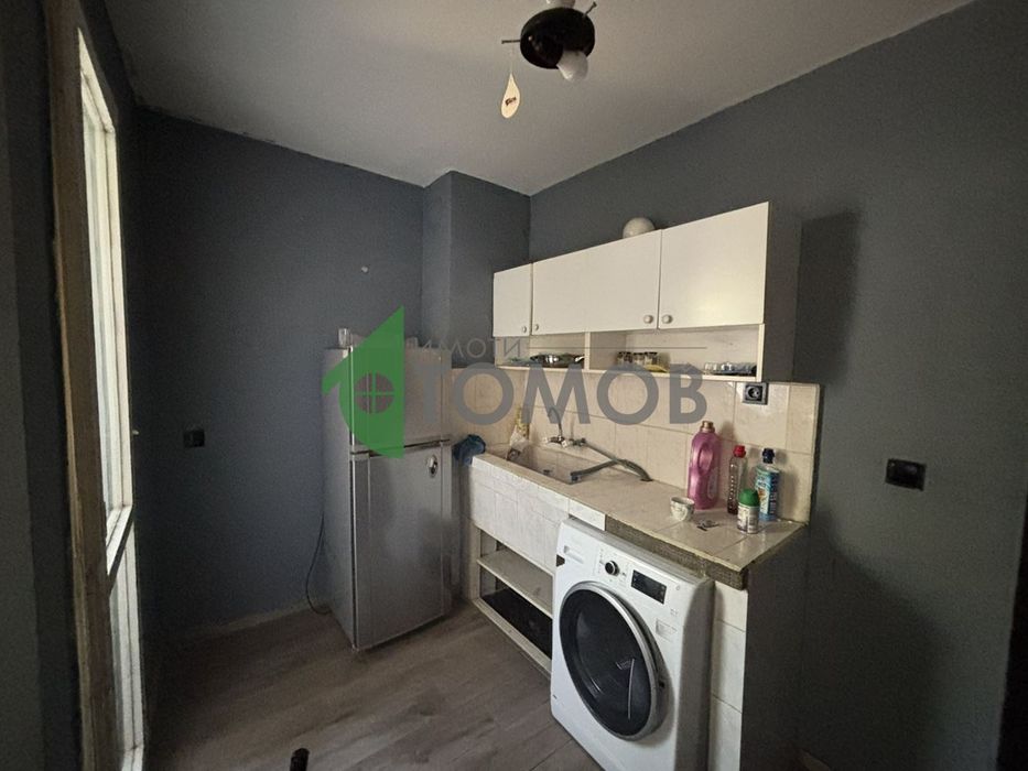 Обзаведен двустаен апартамент в кв. Три Чучура-север