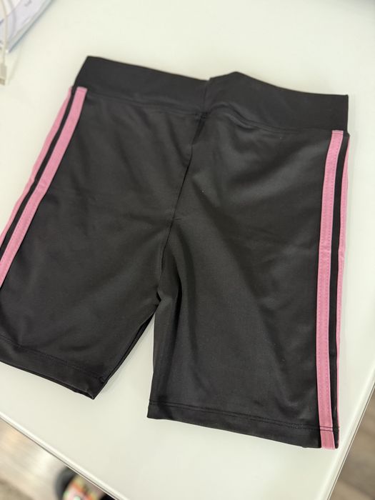 Vand (colanti)pantalon scurt Adidas noi  35 lei
