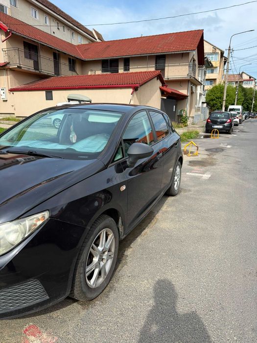 Vand Seat Ibiza an 2011 in stare buna