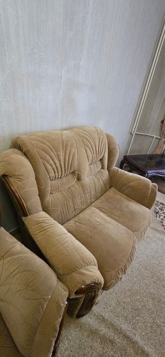 Продам диван с креслом-кооватью.