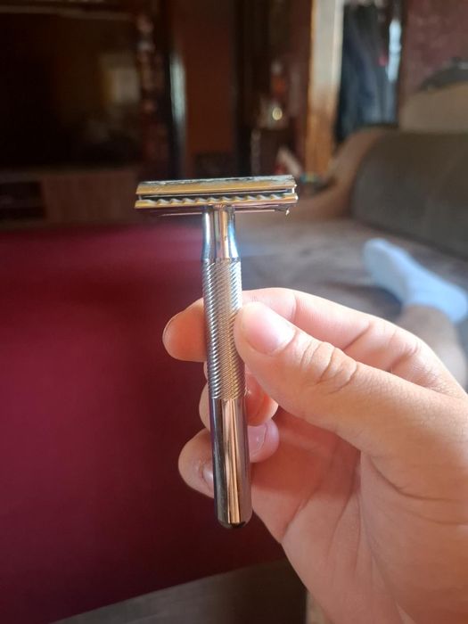 KING .C.GILLETTE lama de ras cu doua capete(double razor) cu finisaj platinat+5 rezerve