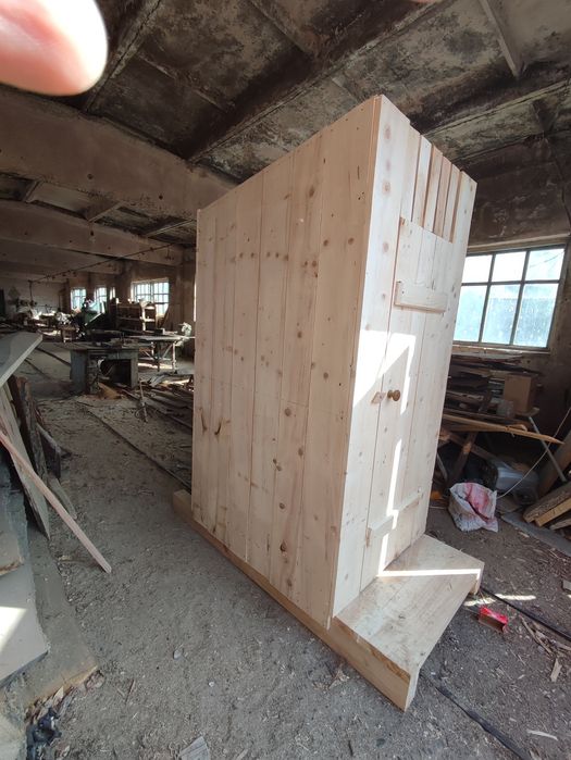 Туалеты деревянные.