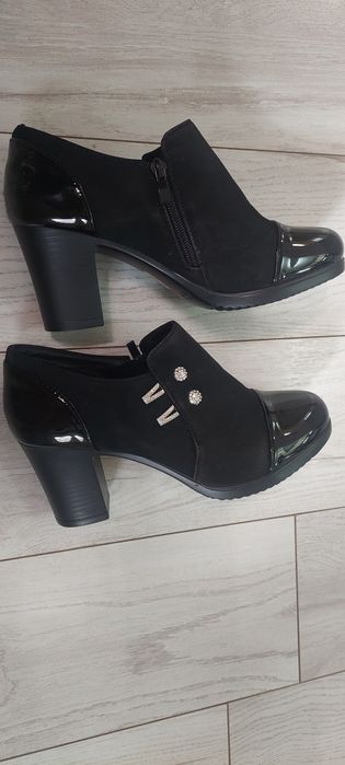 Велурени обувки на ток,номер 40