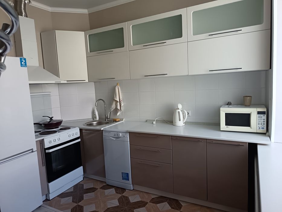 Сдам квартиру посуточно Степной 3, 2/3