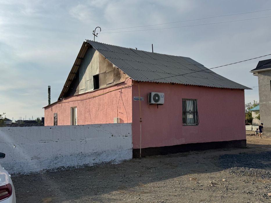 Үй Сатылады 4 бөлмелі