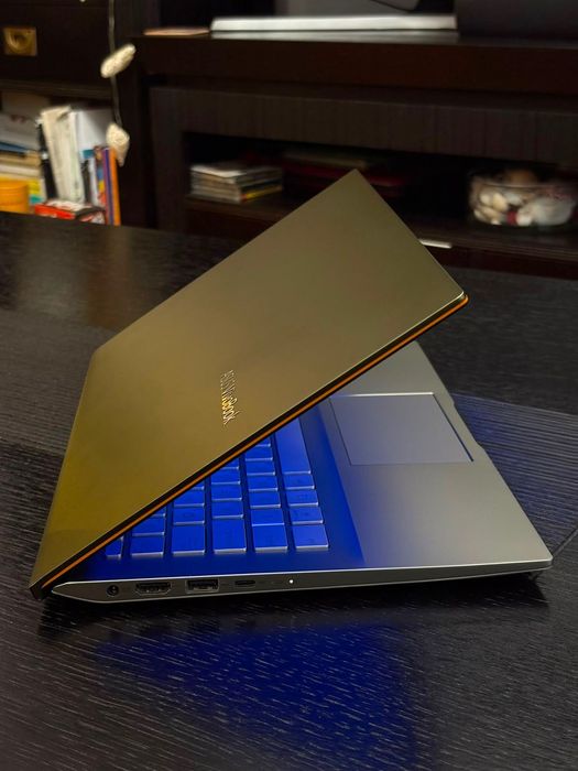 Laptop ASUS Vivobook 2020