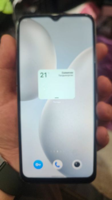 Продам смартфон Vivo Y35