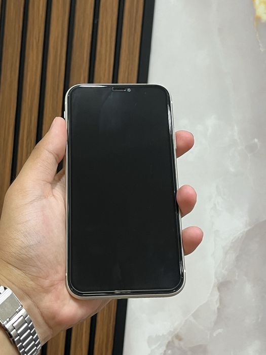 Продам iPhone 11