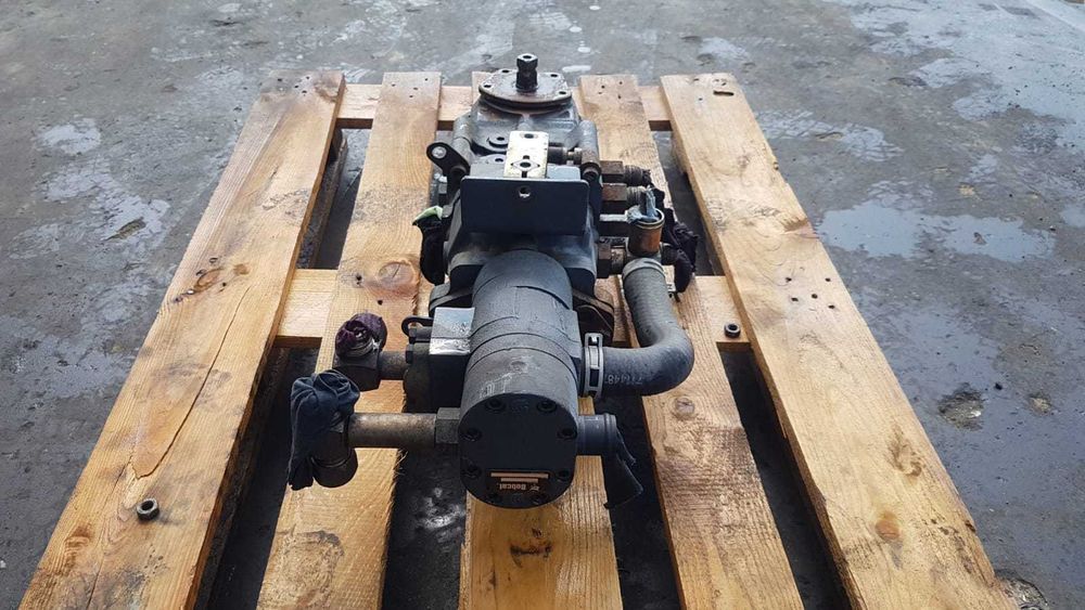 Pompa hidraulica bobcat pe senile Bobcat T140 , T190