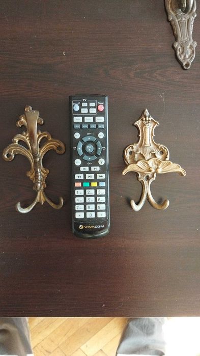 Продавам месингови закачалки