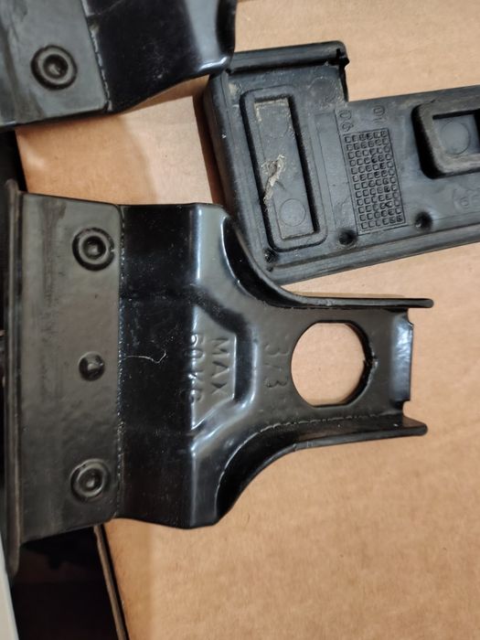 Захвати Thule 754 + Thule Kit 1205