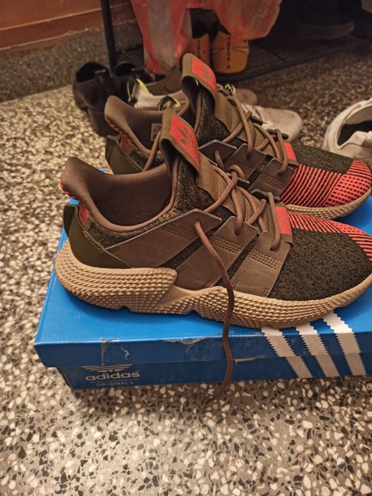 Маратонки адидас