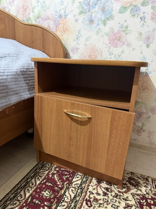 Продам спальный гарнитур