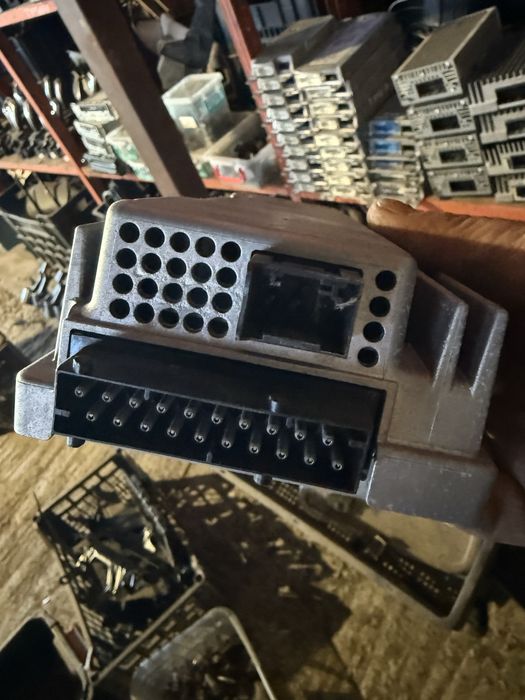 Усилвател hi-fi Bmw F01 (Бмв Ф01)