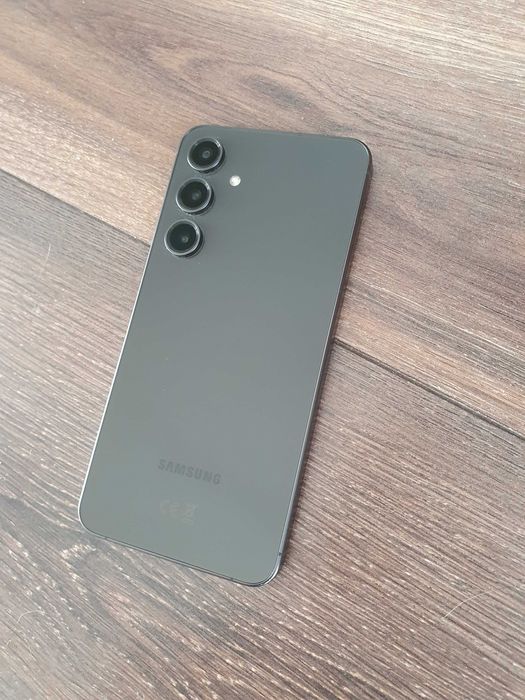 Samsung S24FE 5G (128GB) 8GB RAM