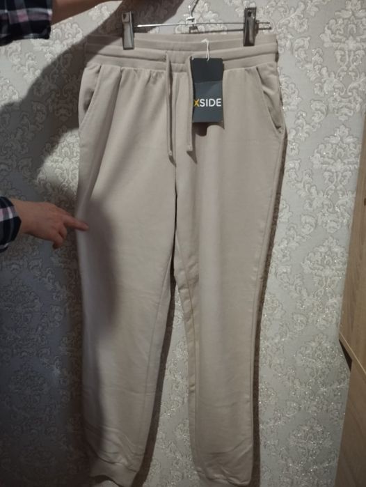 Спортивные брюки