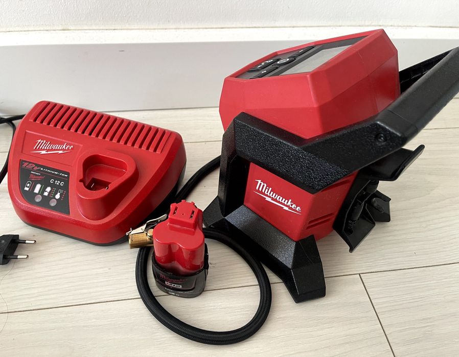 Насос-компрессор Milwaukee M12 оригинал США + аккумулятор и зарядка