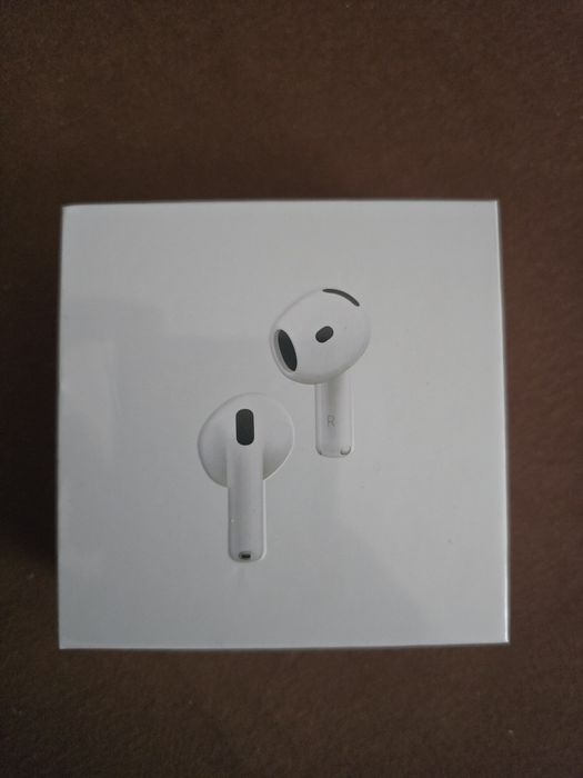 Безжични слушалки airpods 4 gen ANC