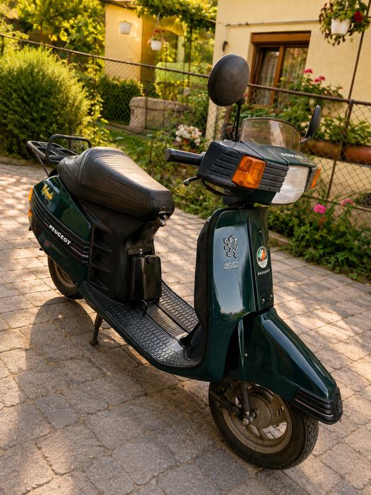 Scooter Peugeot retro
