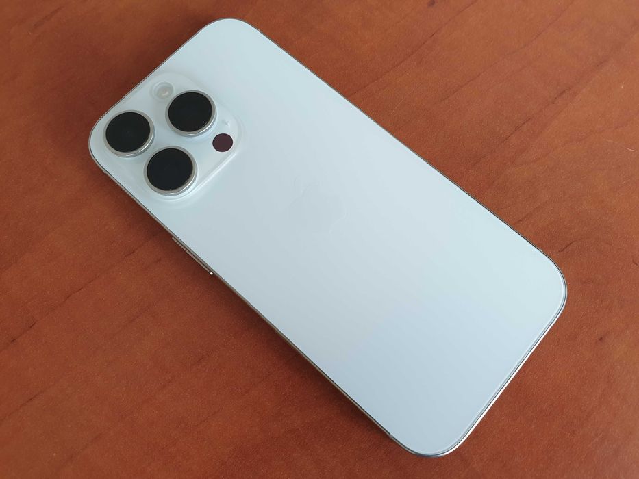 iPhone 16 PRO-256 Gb,impecabil,ideal pentru fete !