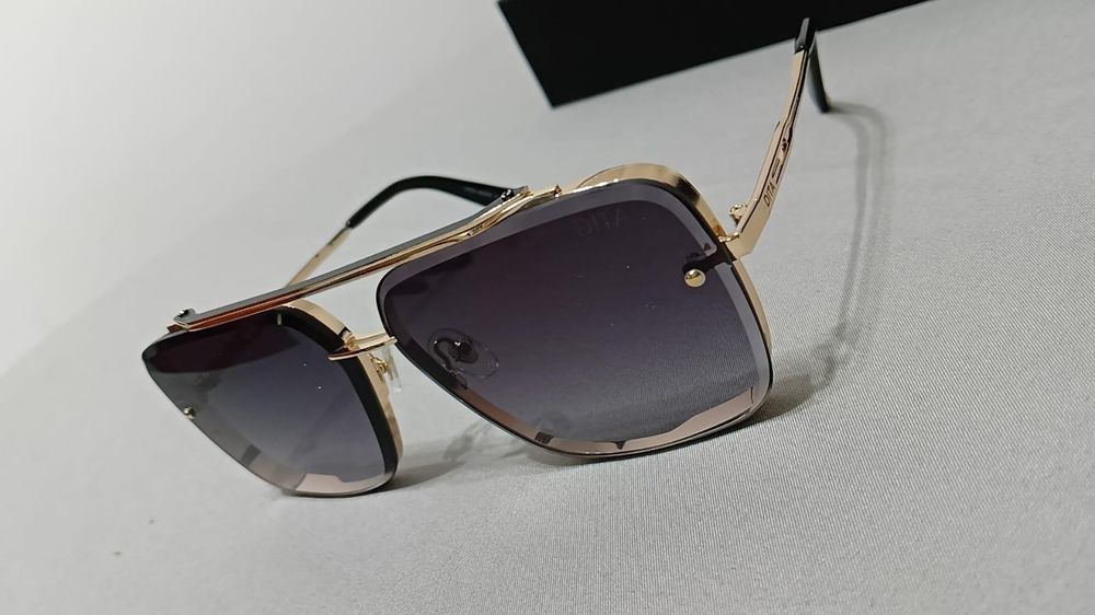 Ochelari de soare noi