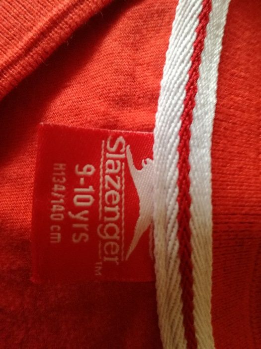 Продавам детски комплект(червено-жълт) -Slazenger original