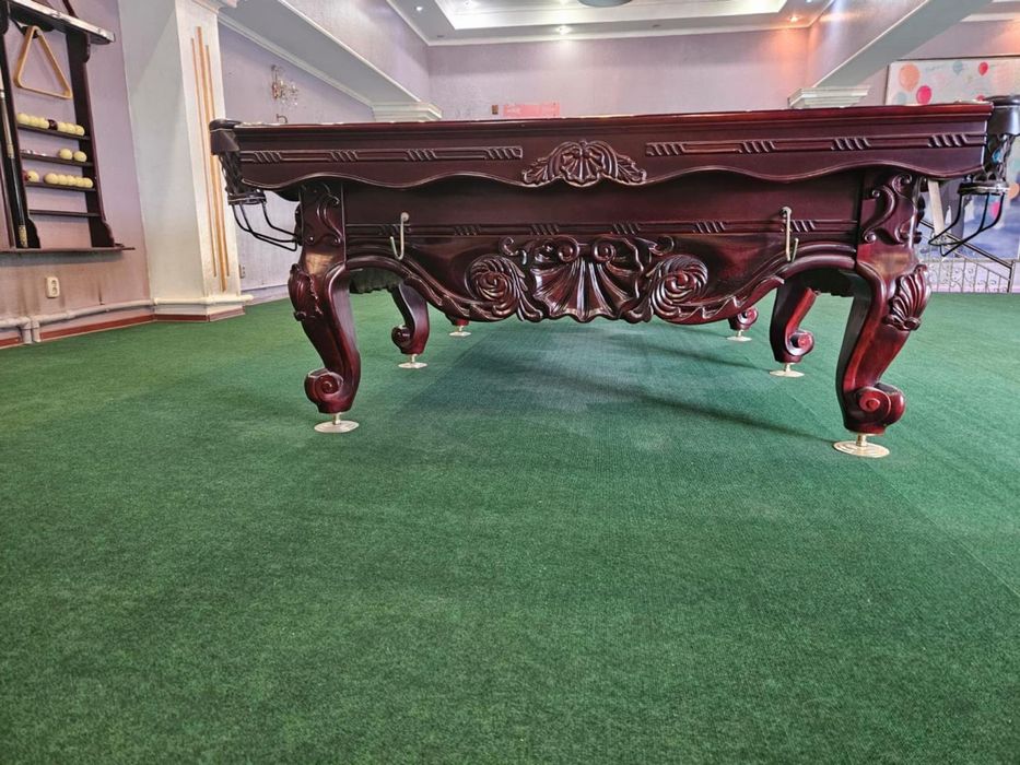 Стол бильярдный в хорошем состоянии для игр