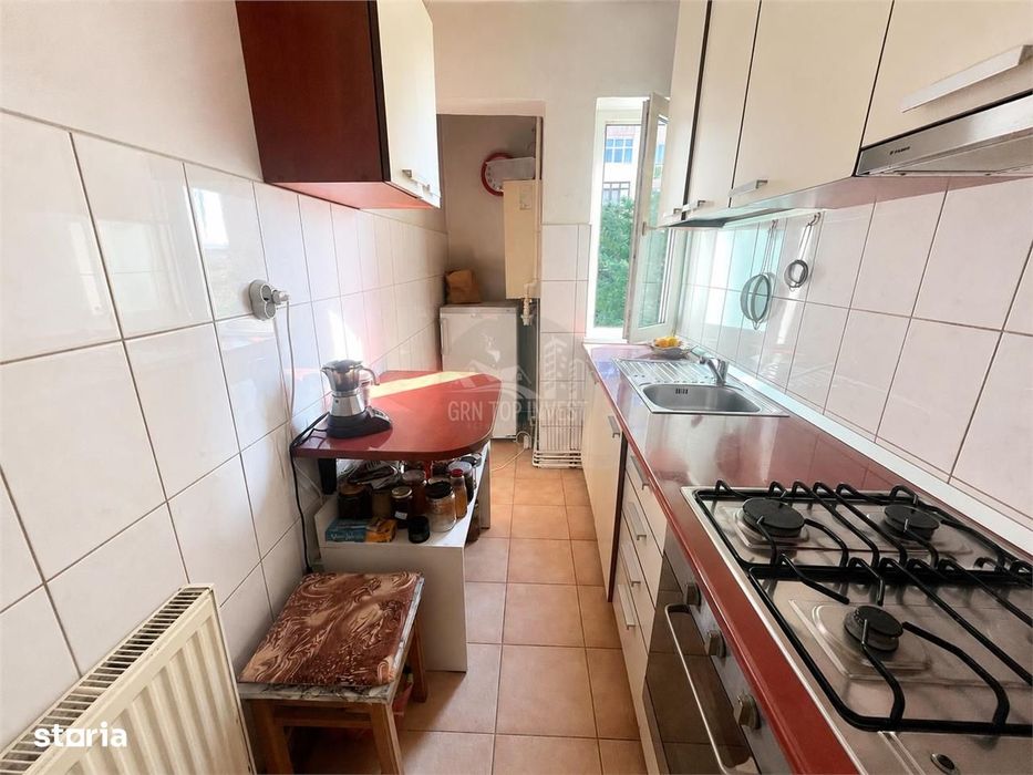 Apartament 2 camere etaj intermediar zona Vasile Aaron