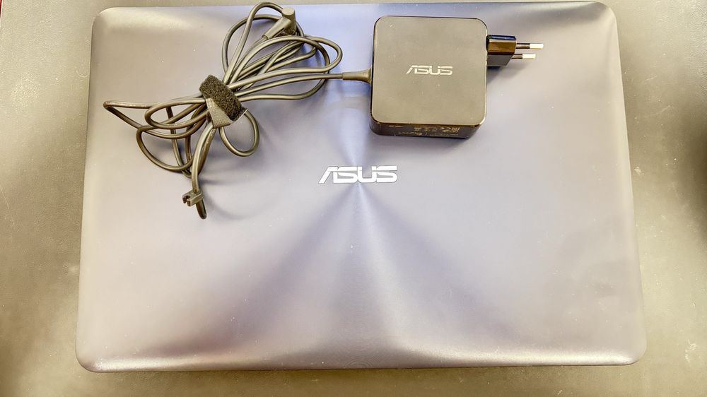 Laptop Asus, Intel Core i7 6500U,3,1 GHz,Nvidia Geforce 940 Mx