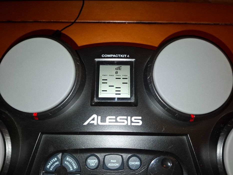 Tobe electronice, ALESIS Compact Kit4