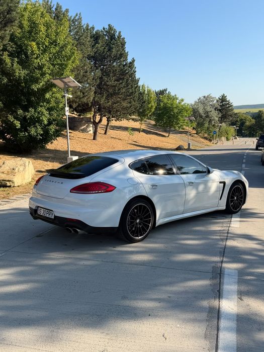 Porsche panamera 3.0i 420cp 2015