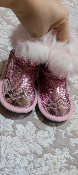 Сапожки для девочки UGi