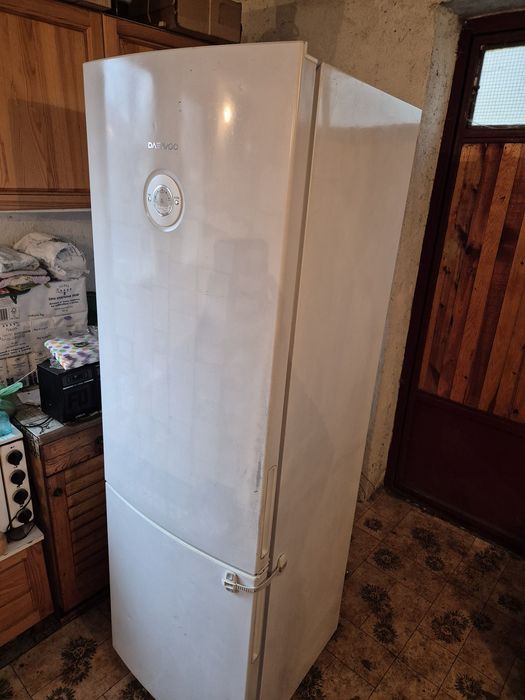 Хладилник Daewoo