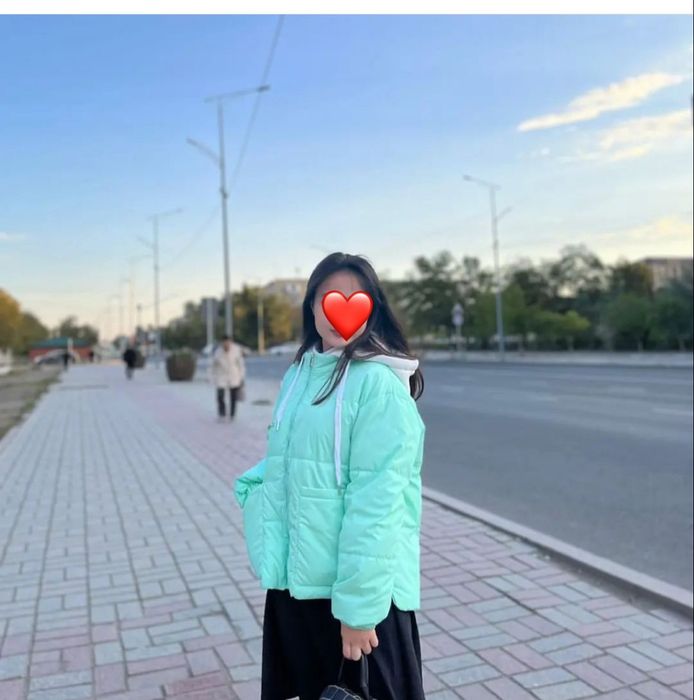 Осений куртка почти новая