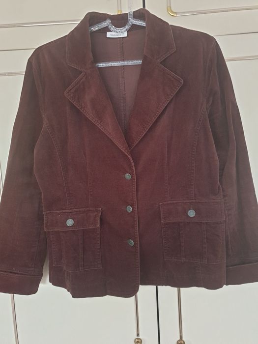Дамско яке от кадифе