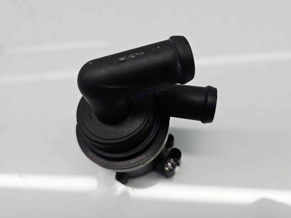 Pompa recirculare apa Volkswagen Passat CC (358) Facelift [Fabr 2012-2